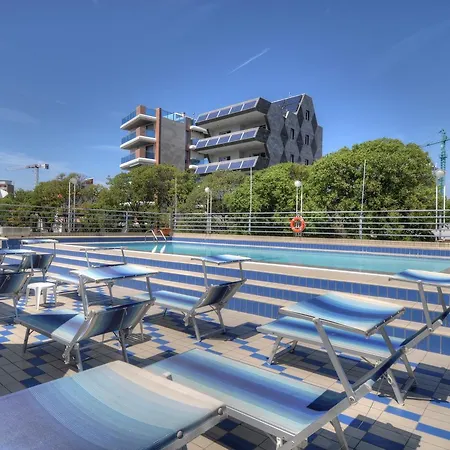 Blue Marine 3* 利尼亚诺萨比亚多罗